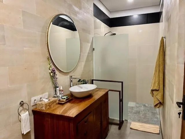 2br With Private Pool And Kitchen In أوبود